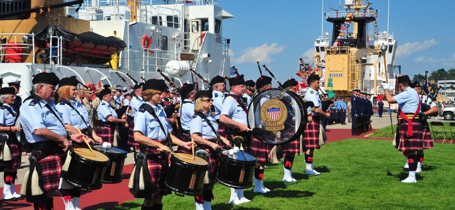 The Best Summer Fairs, Festivals and Carnivals in Michigan 2019 US Coast Guard Festival Grand Haven FunInMichigan Detroit Pure Michigan