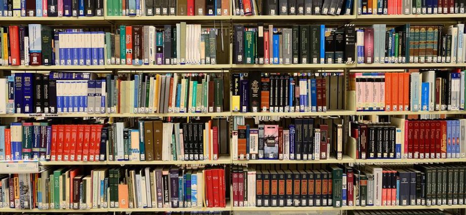 Michigan Public Libraries - From the Upper Peninsula to Detroit A List of Michigan Public Libraries