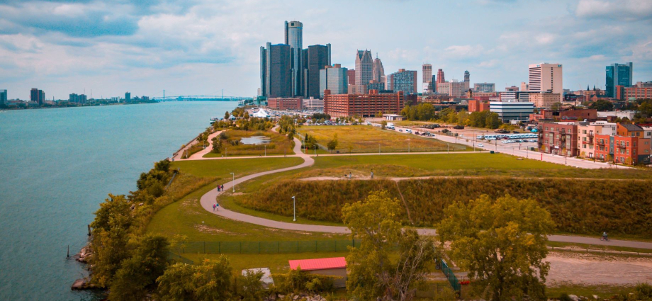 What are Some Free Things to Do in Detroit, Michigan During the Summer?