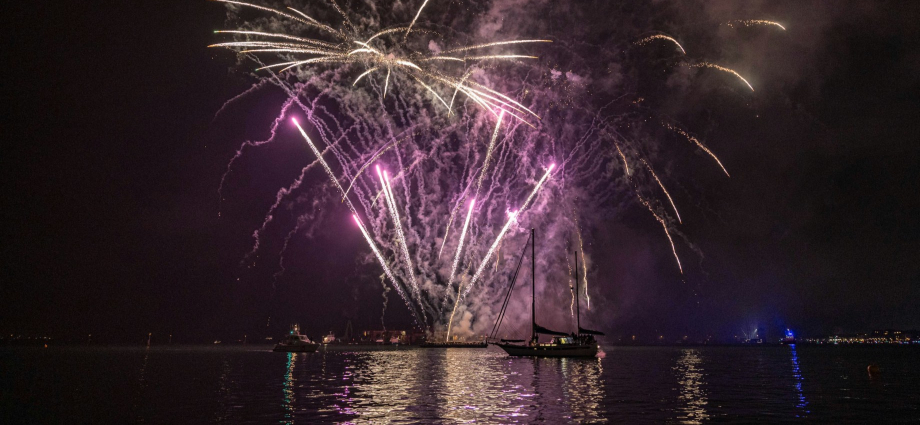 Best Michigan Beaches for July 4th Fireworks.fun-in-michigan