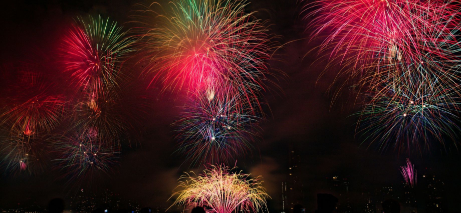 Discover the Best Places to View July 4th Fireworks in Michigan: A Guide to Spectacular Viewing Spots and Family-Friendly Events