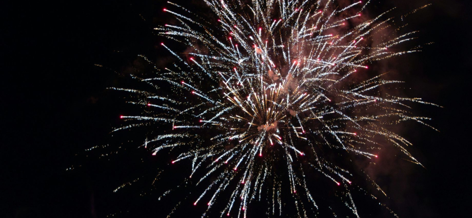 Ultimate Guide to July 4th Fireworks 2024 in Lansing, MI - Fun Things to do in Michigan  Fun 