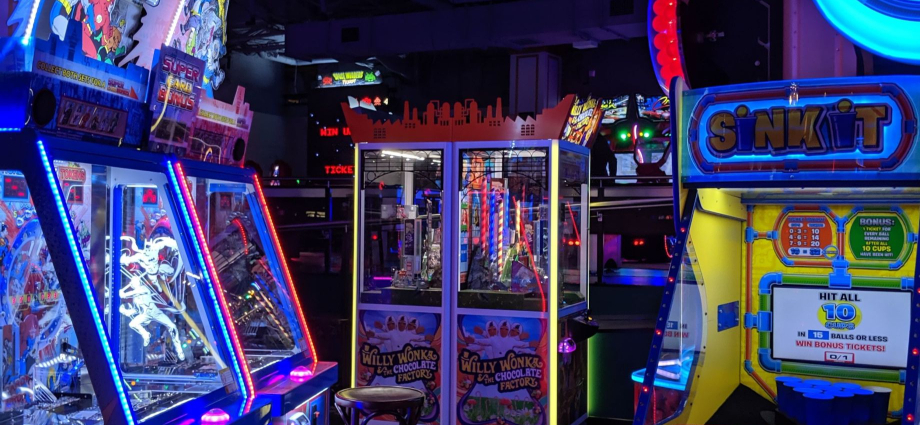 10. You Cannot Cheat at Arcade Games FunInMichigan 10 Michigan’s Weirdest Laws You Won’t Believe Still Exist.fun-in-michigan