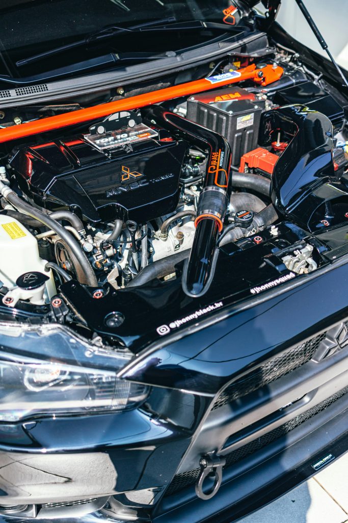 What kind of economic impact does the Woodward Dream Cruise have on the region