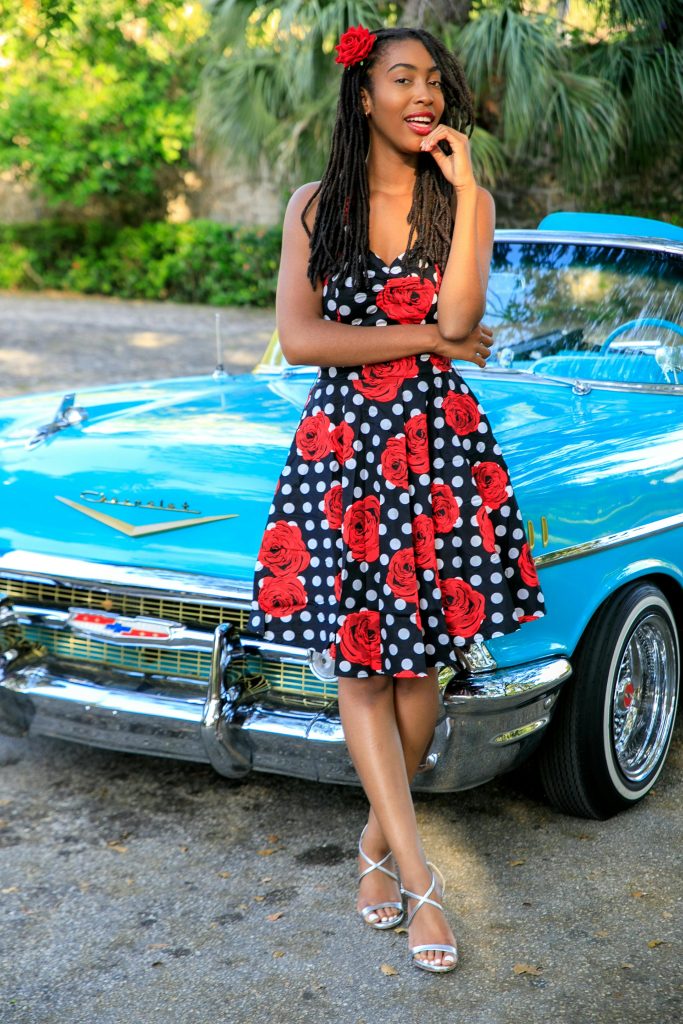 What is the history of cruising on Woodward Avenue before the official event began